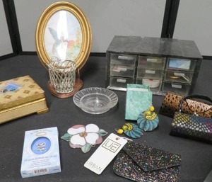 VINTAGE MUSIC BOX  NEW JEWERLY AND MORE