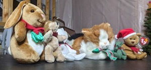 lot 75 image: Vintage TY Beanie Baby Santa Bear and More-6 Total