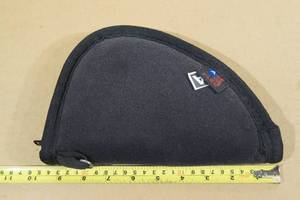lot 209 image: Ace Soft Handgun Case