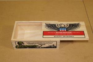 lot 199 image: Winchester Special Edition Wood Ammo Box - WWII