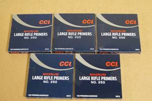 lot 176 image: 500 CCI No 250 Magnum Large Rifle Primers