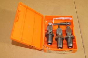 lot 145 image: Lyman .380 Auto Reloading Die Set