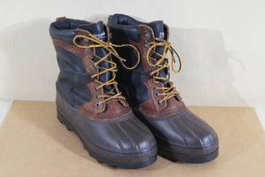 lot 40 image: Northwest Territory Size 11 Hunting Boots