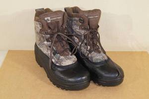 lot 42 image: Ozark Trail Camo Thinsulate Hunting Boots - Size 12