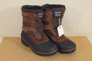 lot 45 image: Ranger ThermoLite Size 8 Boots