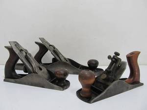 lot 22 image: Lot of 3 Nice Old Woodworking Planes