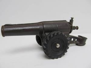 lot 77 image: Old Vintage Cast Iron Toy Cannon