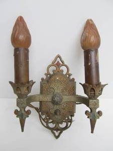 lot 83 image: Signed Vintage 1920s VIRDEN Dual Light Wall Sconce Lamp