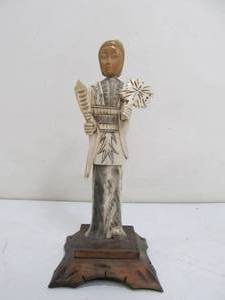 lot 315 image: Very Nice Vintage Hand Carved Bone Guanyin Figure