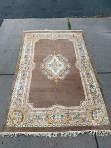 lot 159 image: Vintage Hand Woven Oriental Wool Area Rug
