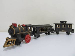 lot 284 image: Cast Iron Toy Train