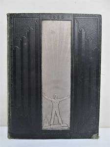 lot 290 image: Vintage Art Deco ST. OLAF College 1932 Yearbook 