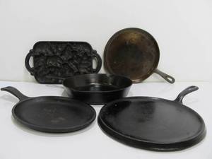 lot 291 image: Group of Vintage etc Cast Iron Cookware