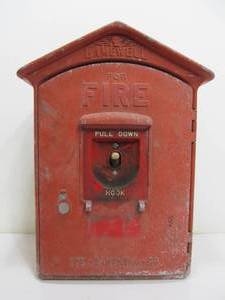 lot 321 image: Old Vintage GAMEWELL Cast Iron Fire Telephone Call Box