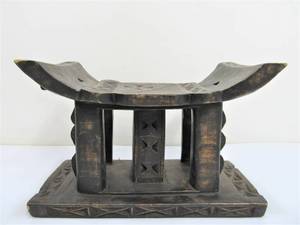 lot 329 image: Small Carved African Wood Stool