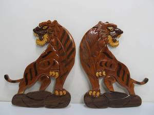 lot 334 image: Vintage Inlaid Wood Tiger Wall Hangings.