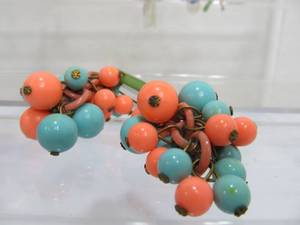 lot 184 image: Orig Vintage 1930s Era Bakelite etc Jewelry