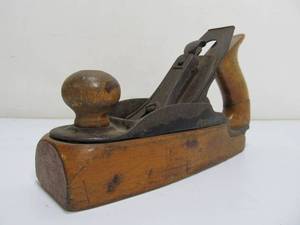 lot 186 image: 2 Nice Old Antique Woodworking Planes