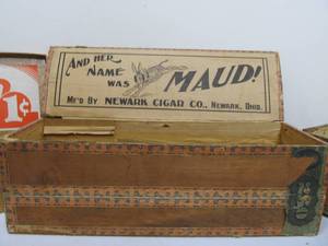 lot 192 image: Nice Lot of Larger Antique Wooden Advertising Cigar Boxes