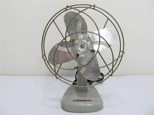 lot 234 image: Vintage Mid Century DOMINION Desk Fan