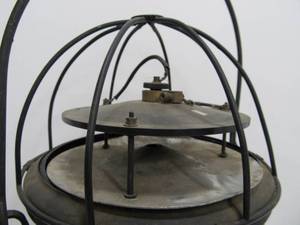 lot 235 image: Orig WW2 British RAF Pathfinder Portable Runway Signal Light
