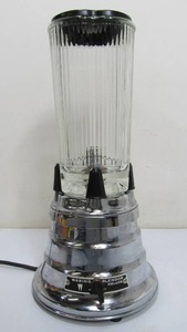 lot 238 image: Nice Working Vintage Deco WARING Blender wChrome Beehive Base