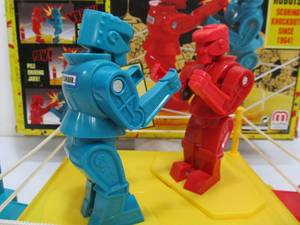 lot 242 image: Complete Rock em Sock em Robots Game wBox