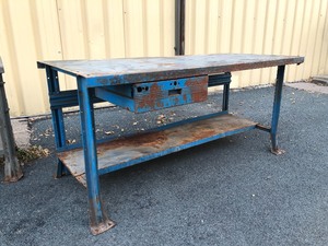 lot 370 image: Heavy Duty Duty Industrial Steel Workbench #1