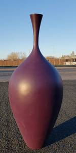 lot 320 image: Mid-Century Modern Scandinavian Style Large Decorative Floor Vase