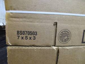 lot 138 image: Small Shipping Boxes