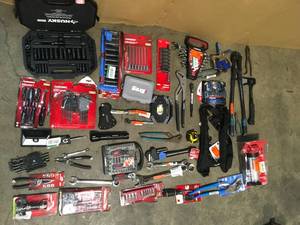 lot 13 image: Lot of Hand Tools and Misc Items Customer Returns See Pictures