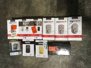 lot 28 image: Lot of Assorted  Door Knobs Customer Returns See Pictures