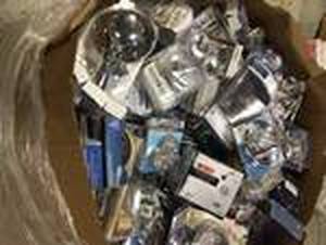 lot 48 image: Lot of Assorted Bathroom accesories  various brands and conditions Customer Returns See Pics