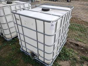 Shultz Poly Tank with Cage, Not To ...