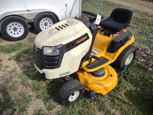 Cub Cadet LTX1045 Hydrostatic Mower...