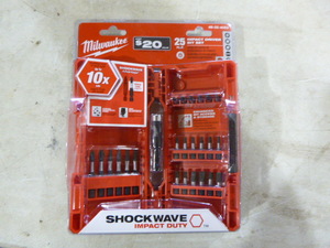lot 104 image: Milwaukee 25 Piece Impact Driver Bit Set
