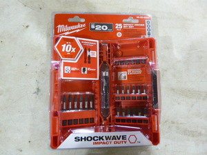 lot 105 image: Milwaukee 25 Piece Impact Driver Bit Set