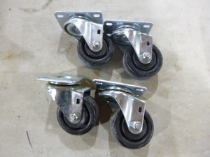 lot 120 image: Set of Casters