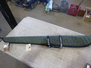 lot 142 image: Mossy Oak Stillwater Shotgun Case