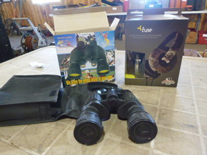 lot 149 image: Binoculars and Headphones