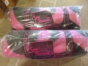 lot 173 image: 2 Duck Commander Fleece Throws