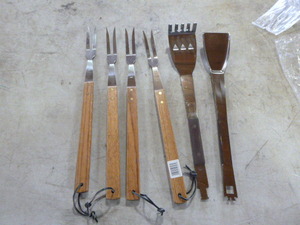 lot 196 image: Grilling Tools