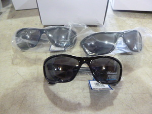lot 207 image: 3 Pair of Shakespeare Polarized Sunglasses