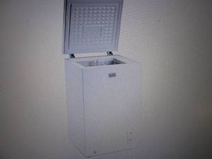 Black & Decker 3.5 Cu ft Chest Free...