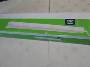 Commercial Electric 4 ft. 64-Watt E...