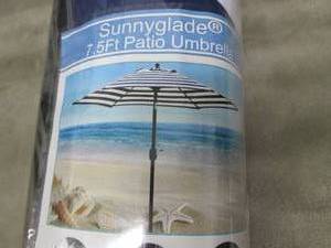 Sunnyglade 7.5 ft Patio Umbrella op...