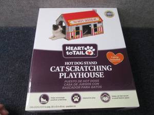 Heart to Tail Cat Scratching Playho...
