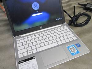 HP 11.6 HD Intel Celeron 4GB Memor...