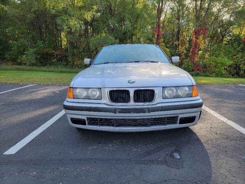 lot 6 image: 1999 BMW 323IC - Manual