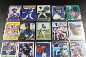 Ken Griffey Jr. Baseball Card Lot  20 Cards